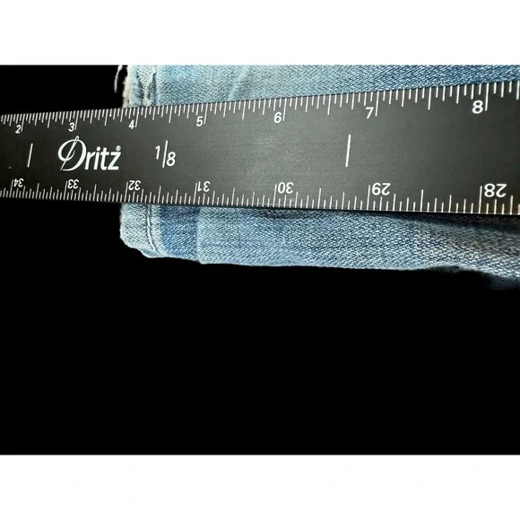 BKE Tyler Straight Jeans Men Size 34x32 Whiskers Denim Western Distressed Cowboy - Picture 4 of 4